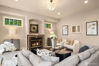 2411 98th Avenue NE, Clyde Hill, WA 98004 - Photo 21