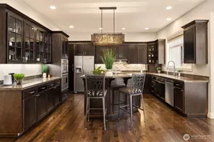 2411 98th Ave NE, Clyde Hill, WA 98004 - Photo 11