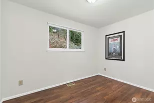 815 NE 200th St, Shoreline, WA 98155 - Photo 17