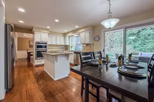 24504 SE 42nd Pl, Sammamish, WA 98029 - Photo 9