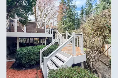 24504 SE 42nd Pl, Sammamish, WA 98029 - Photo 31