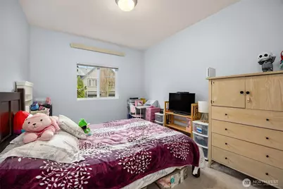 1736 10th Avenue NE #C110, Issaquah, WA 98029 - Photo 15