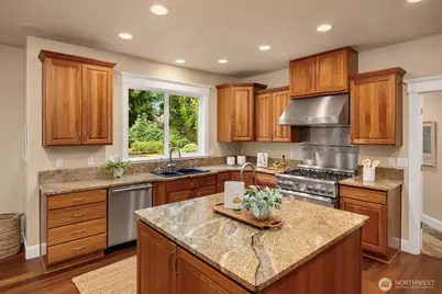 12615 Kallgren Road NE, Bainbridge Island, WA 98110 - Photo 15