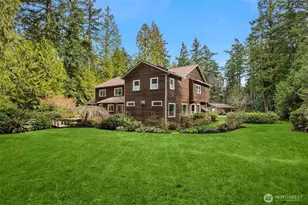12615 Kallgren Rd NE, Bainbridge Island, WA 98110 - Photo 37