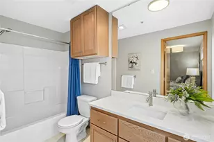 726 N 94th St, Seattle, WA 98103 - Photo 15