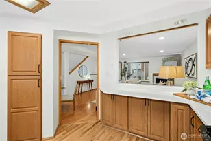 726 N 94th St, Seattle, WA 98103 - Photo 9