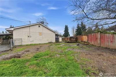 11630 Center Road, Everett, WA 98204 - Photo 17