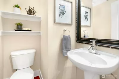 921 N 35th St #B, Seattle, WA 98103 - Photo 17