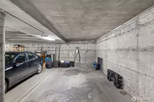 303 13th Ave E, Seattle, WA 98102 - Photo 23