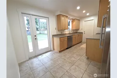 16850 Palatine Avenue N, Shoreline, WA 98133 - Photo 11