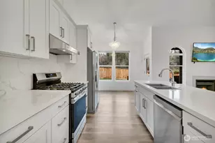 21317 Locust Wy, Lynnwood, WA 98036 - Photo 9