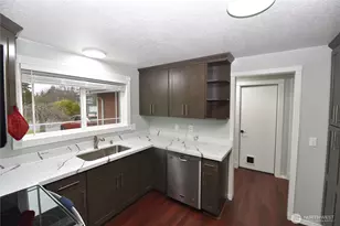 2319 32nd St, Anacortes, WA 98221 - Photo 5