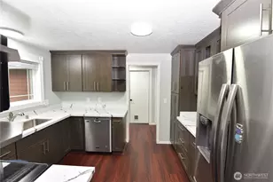 2319 32nd St, Anacortes, WA 98221 - Photo 9