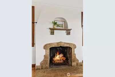 8042 11th Avenue NW, Seattle, WA 98117 - Photo 7