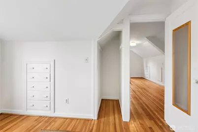 8042 11th Avenue NW, Seattle, WA 98117 - Photo 25