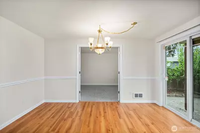 7503 212th Street SW #B102, Edmonds, WA 98026 - Photo 15