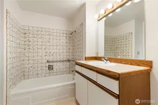 23305 Lakeview Dr, Mountlake Terrace, WA 98043 - Photo 27