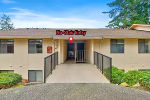 23305 Lakeview Dr, Mountlake Terrace, WA 98043 - Photo 3