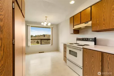 23305 Lakeview Drive #C204, Mountlake Terrace, WA 98043 - Photo 17