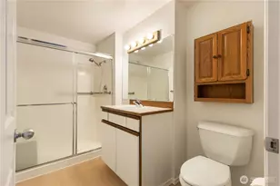 23305 Lakeview Dr, Mountlake Terrace, WA 98043 - Photo 23