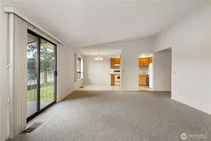 23305 Lakeview Dr, Mountlake Terrace, WA 98043 - Photo 9