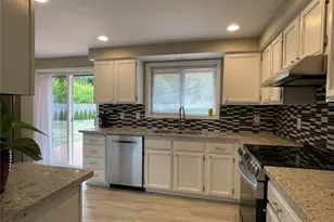 1988 Cascade View Dr, Camano Island, WA 98282 - Photo 9