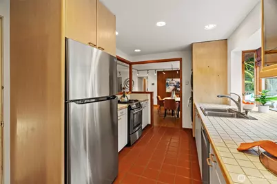 23312 Robin Hood Drive, Edmonds, WA 98020 - Photo 11