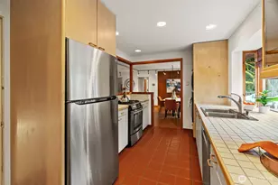 23312 Robin Hood Dr, Edmonds, WA 98020 - Photo 11