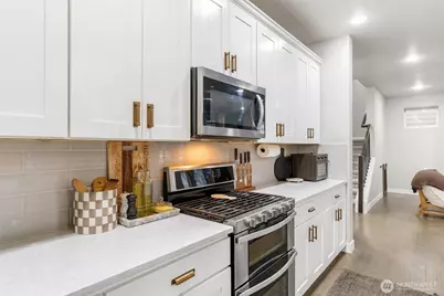 8218 37th Place NE, Marysville, WA 98270 - Photo 17