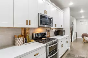 8218 37th Pl NE, Marysville, WA 98270 - Photo 17