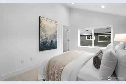 320 N 84th Street, Seattle, WA 98103 - Photo 19