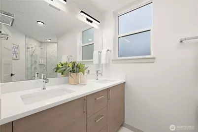 7011 9th Avenue NE, Seattle, WA 98115 - Photo 19