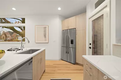 7011 9th Avenue NE, Seattle, WA 98115 - Photo 13