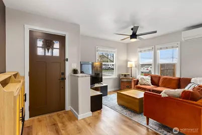 951 SE Dock Street, Oak Harbor, WA 98277 - Photo 5