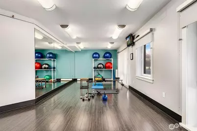 699 John St #319, Seattle, WA 98109 - Photo 31