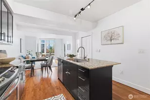 699 John St, Seattle, WA 98109 - Photo 7