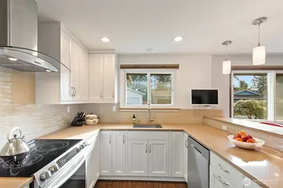 24827 13th Avenue S, Des Moines, WA 98198 - Photo 5