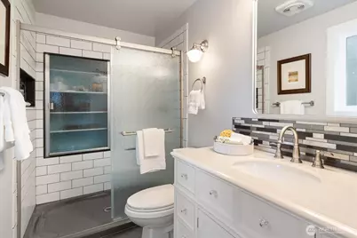 19321 Kenlake Place NE, Kenmore, WA 98028 - Photo 13