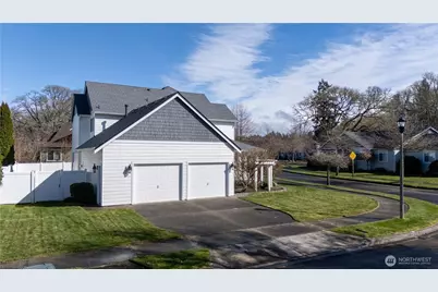 2194 Forrest Place, DuPont, WA 98327 - Photo 3