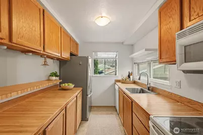 2417 S 222nd Street #A6, Des Moines, WA 98198 - Photo 13