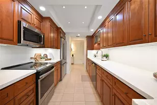 1301 Spring St, Seattle, WA 98104 - Photo 13