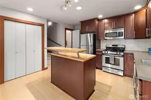 4005 7th Ave NE, Seattle, WA 98105 - Photo 11