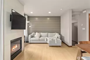 4005 7th Ave NE, Seattle, WA 98105 - Photo 7