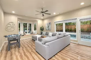 22720 NE 46th St, Redmond, WA 98053 - Photo 17