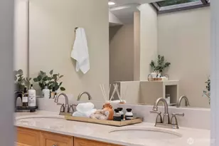 22720 NE 46th St, Redmond, WA 98053 - Photo 27