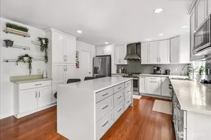 266 Camas Ave SE, Renton, WA 98056 - Photo 3