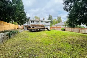 10231 NE 24th St, Bellevue, WA 98004 - Photo 21