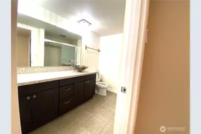 10231 NE 24th Street, Bellevue, WA 98004 - Photo 9