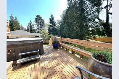 10231 NE 24th Street, Bellevue, WA 98004 - Photo 19