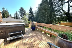 10231 NE 24th St, Bellevue, WA 98004 - Photo 19